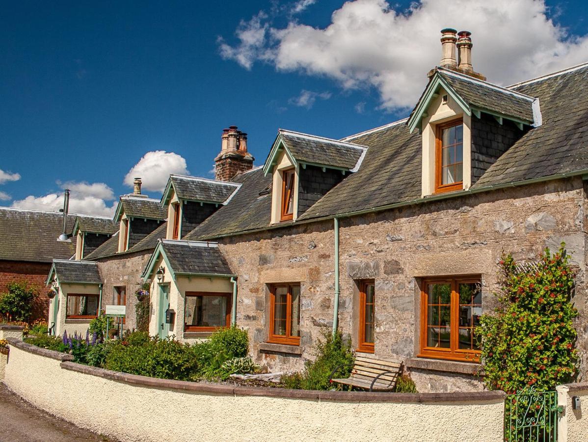 Rosemount Cottage One- Highland Cottage Garve Eksteriør bilde